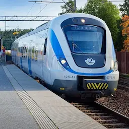 Förbättra kollektivtrafiken - Samverka med SL om 20-minuterstrafik för pendeltågen.
