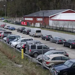 Utöka parke­rings­möjlig­heterna vid trafikplats Ösmo